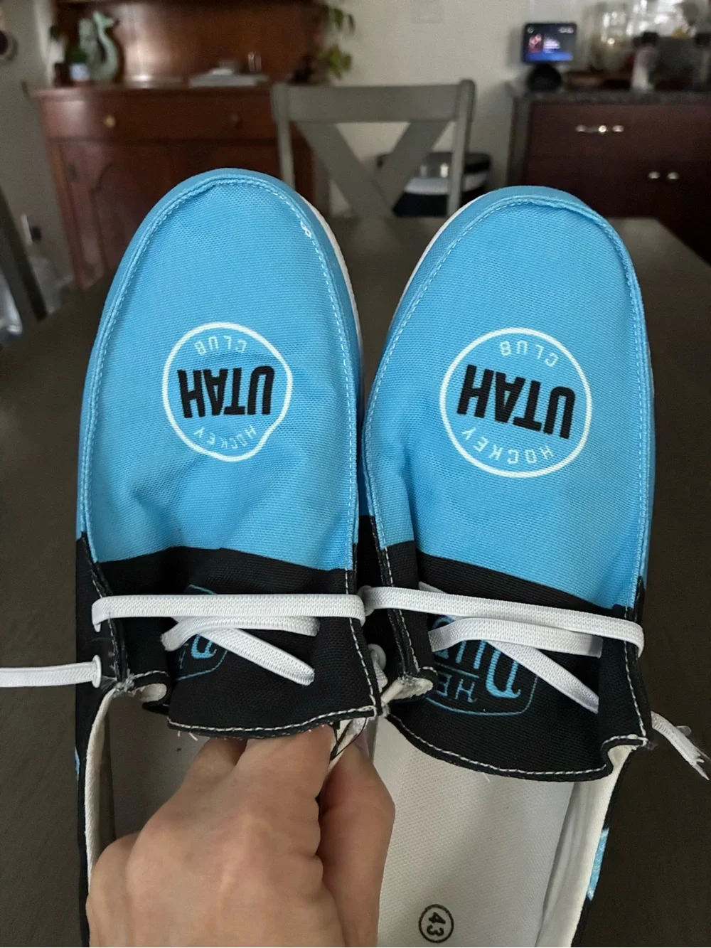 Hey dude hockey club Utah mens Blue Slip-On Athletic Shoes size 43